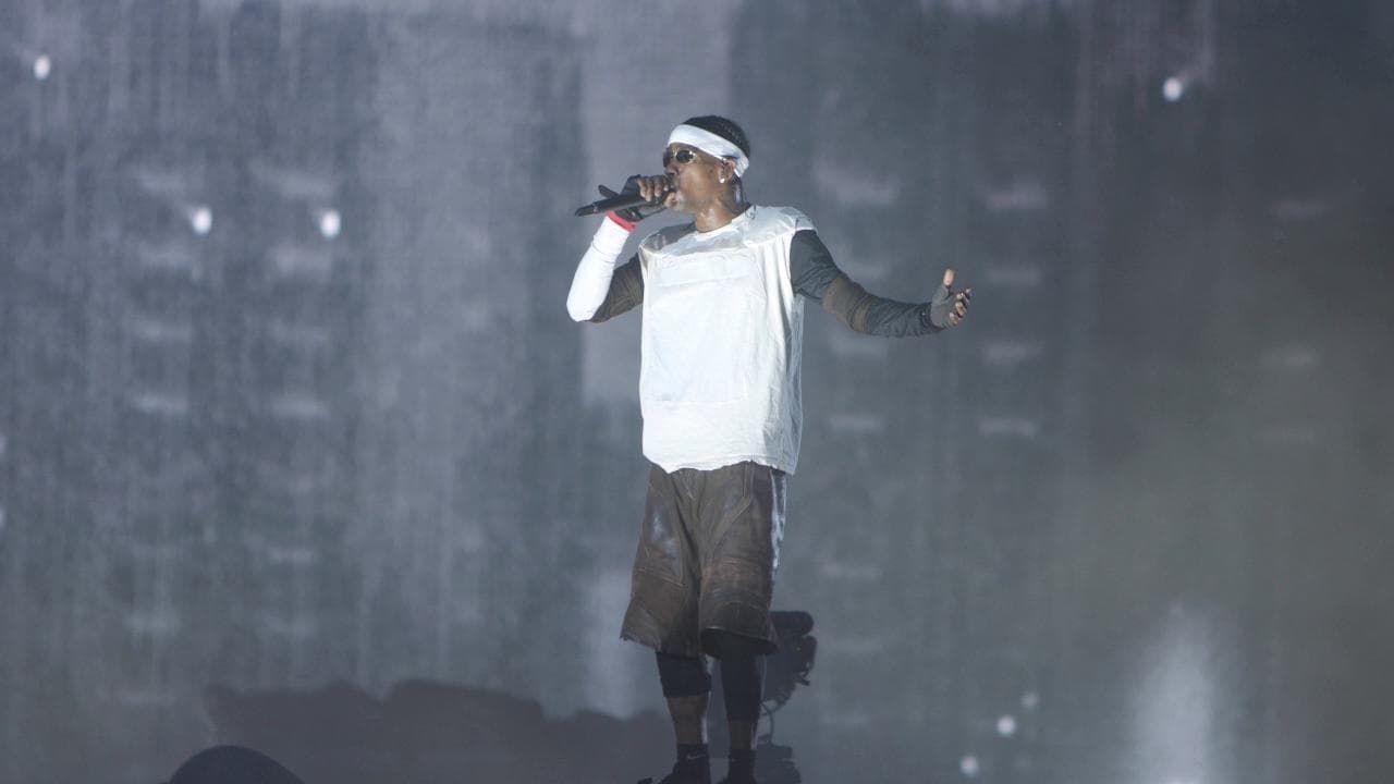 Travis Scott "incendia" l'ippodromo la Maura di Milano tra l'entusiasmo di 73mila fan