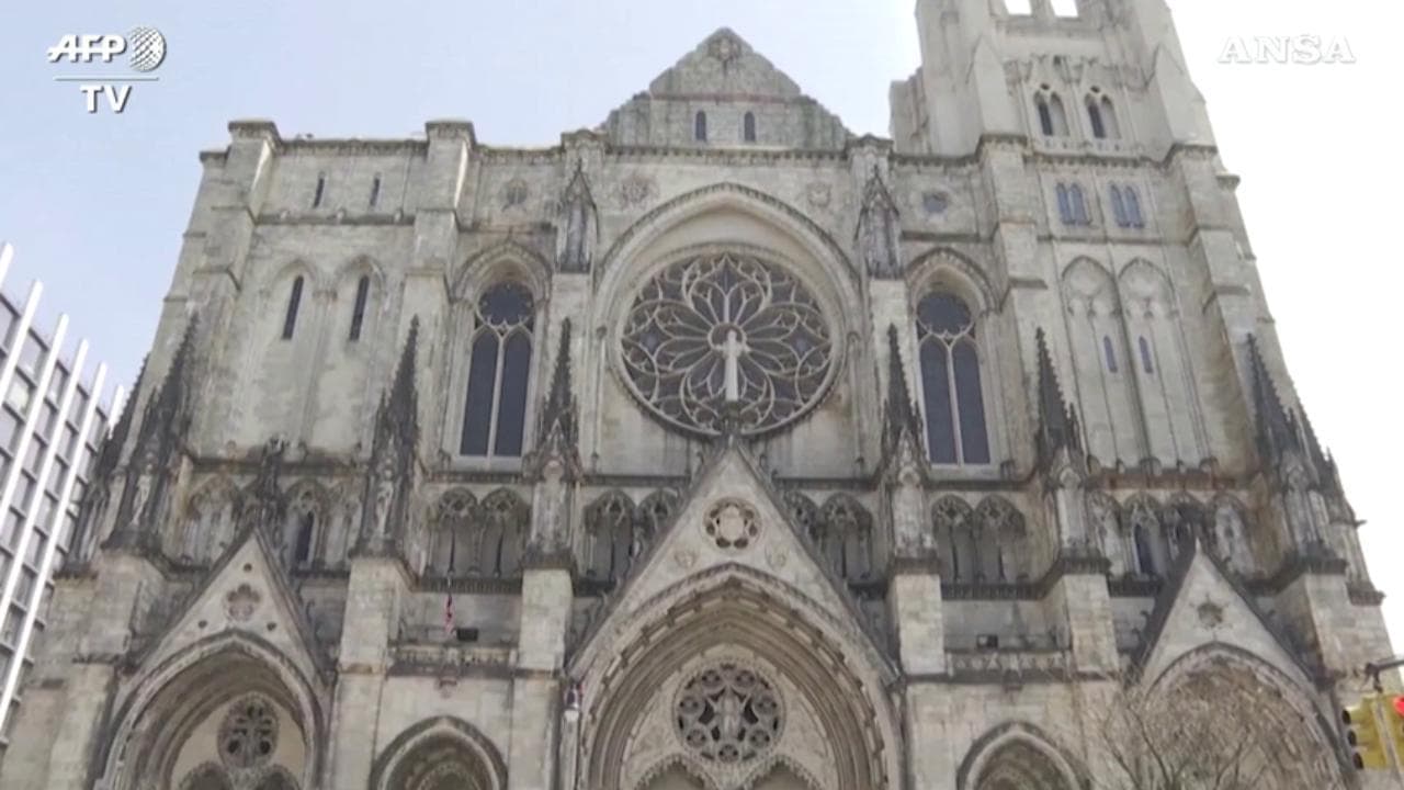 Coronavirus, così a New York la cattedrale si trasforma in ospedale da campo