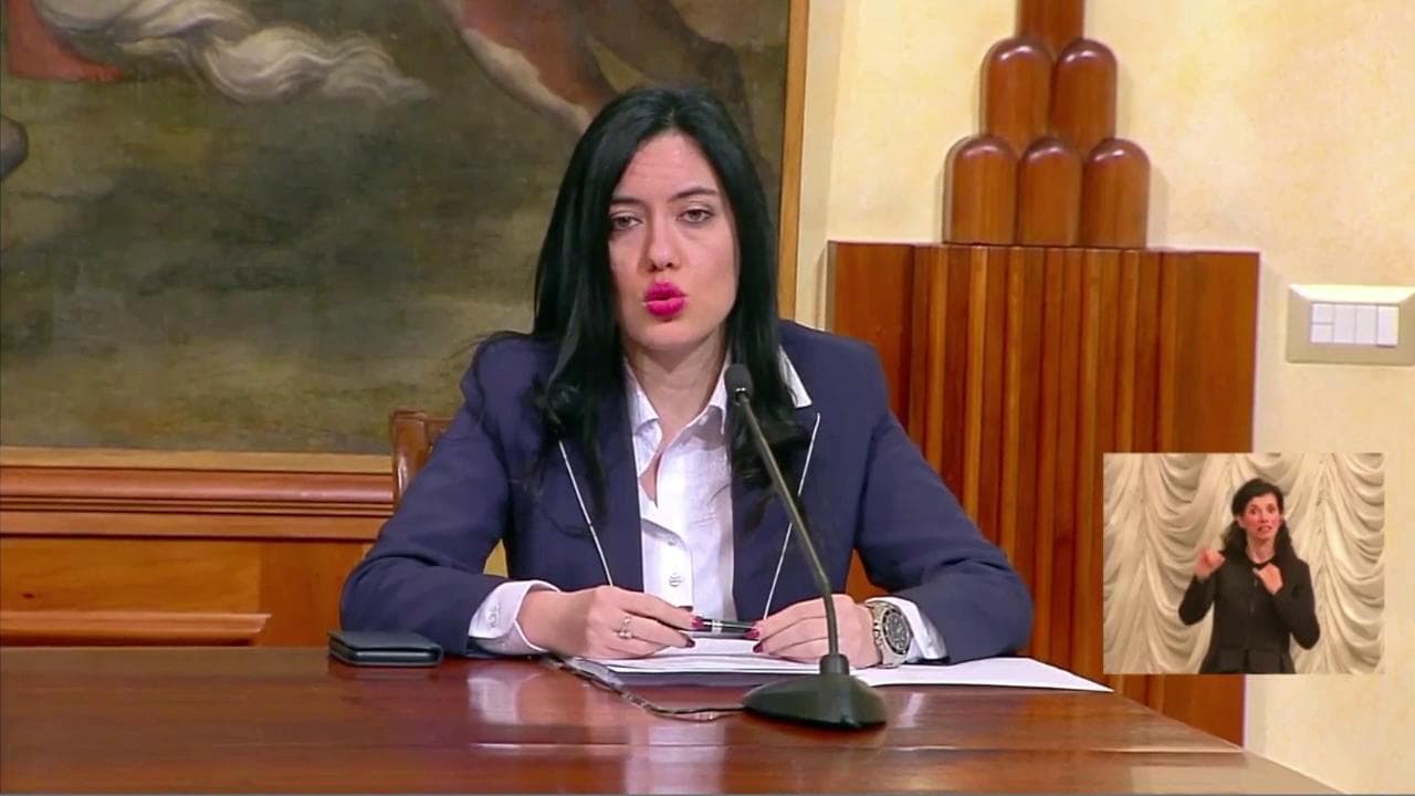Coronavirus, Azzolina: "Messo in sicurezza anno scolastico, non è 6 politico. Debiti recuperati a settembre"