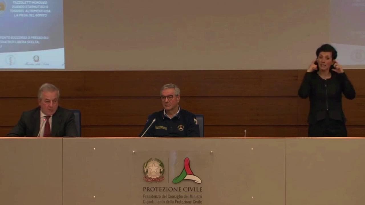 Coronavirus, Borrelli: "Non uso mascherina perché rispetto distanze". Locatelli: "Da Css nessuna indicazione"