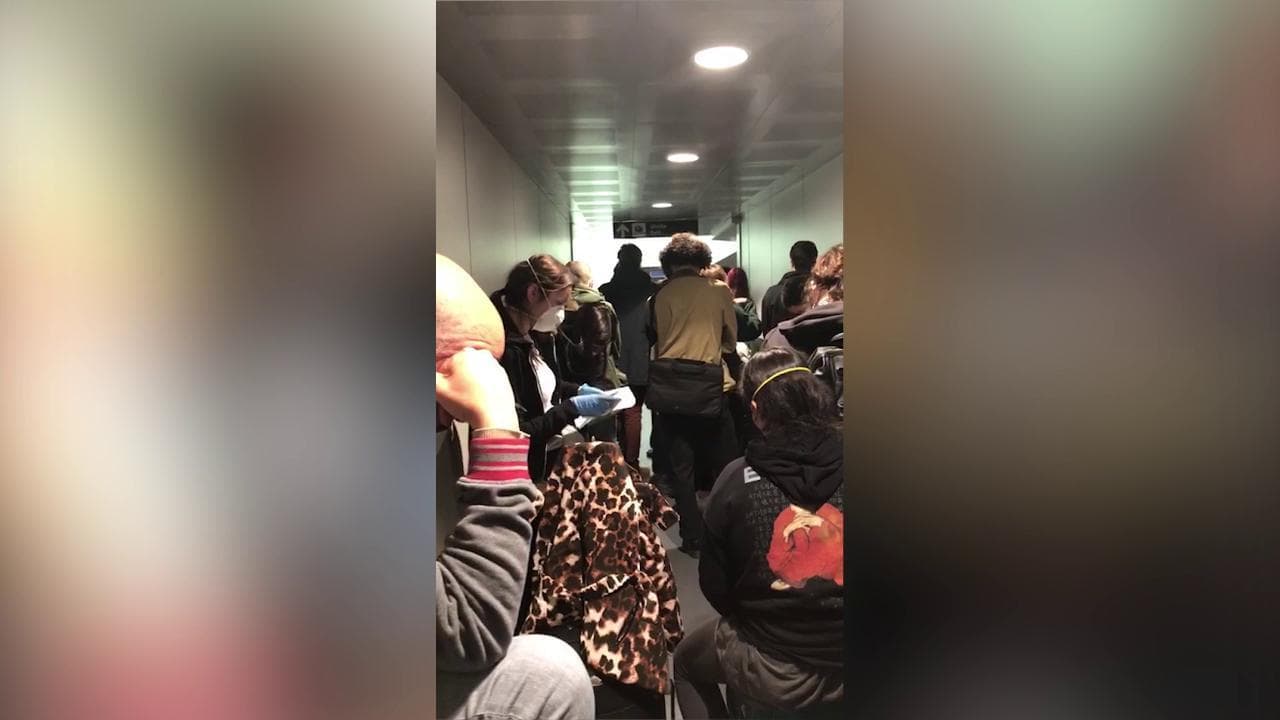 Coronavirus, "il mio viaggio da incubo in aereo da New York a Roma"