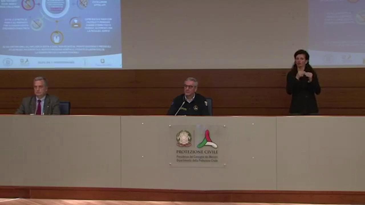 Coronavirus, il pediatra Villani: "Circolare genitori-figli non cambia le indicazioni"