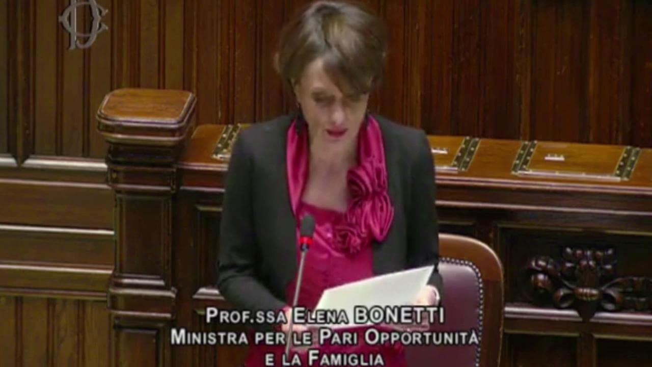 Coronavirus, Bonetti: "Speranza valuti la ripresa delle attività all'aperto per bambini e ragazzi"