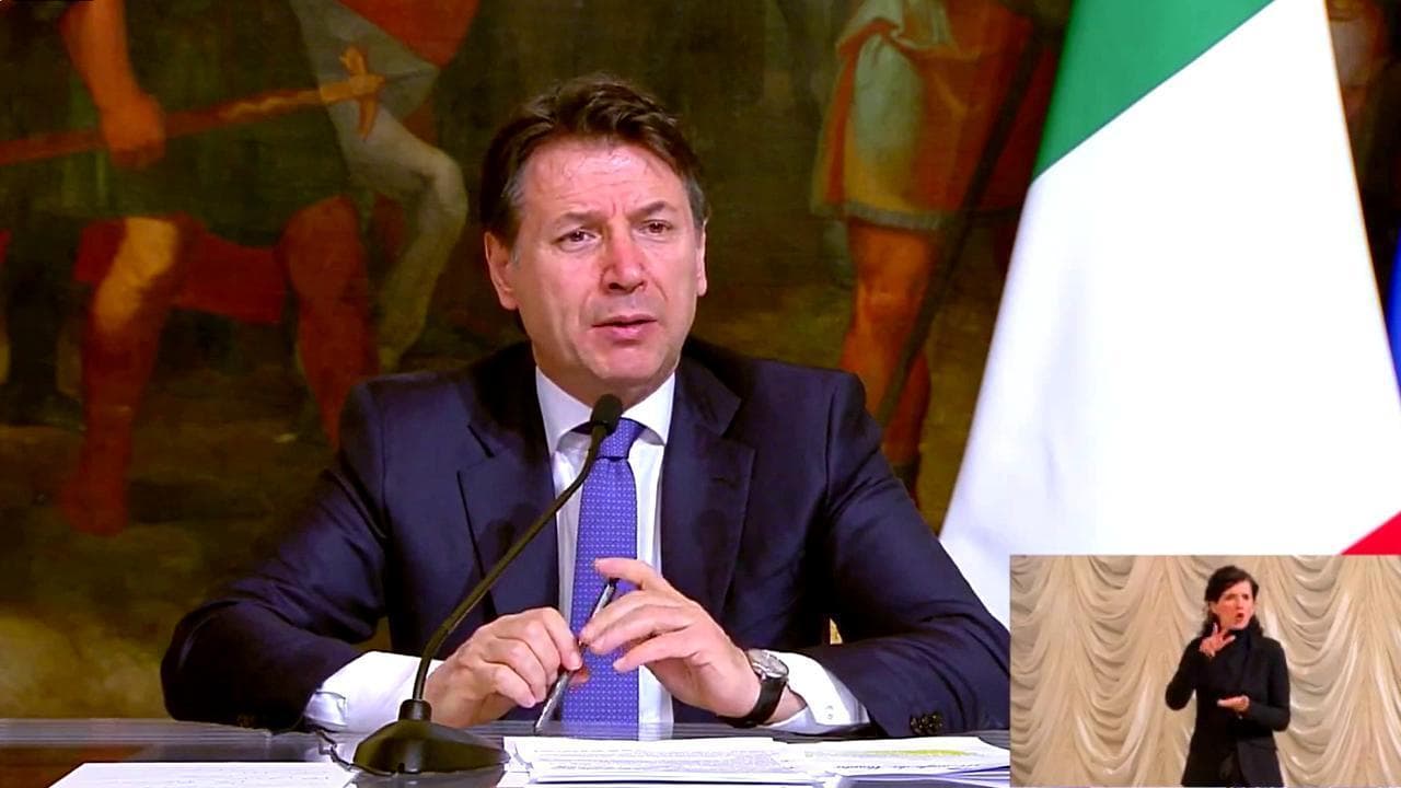 Coronavirus, Conte: "Chiusura scuole proseguirà oltre 3 aprile"