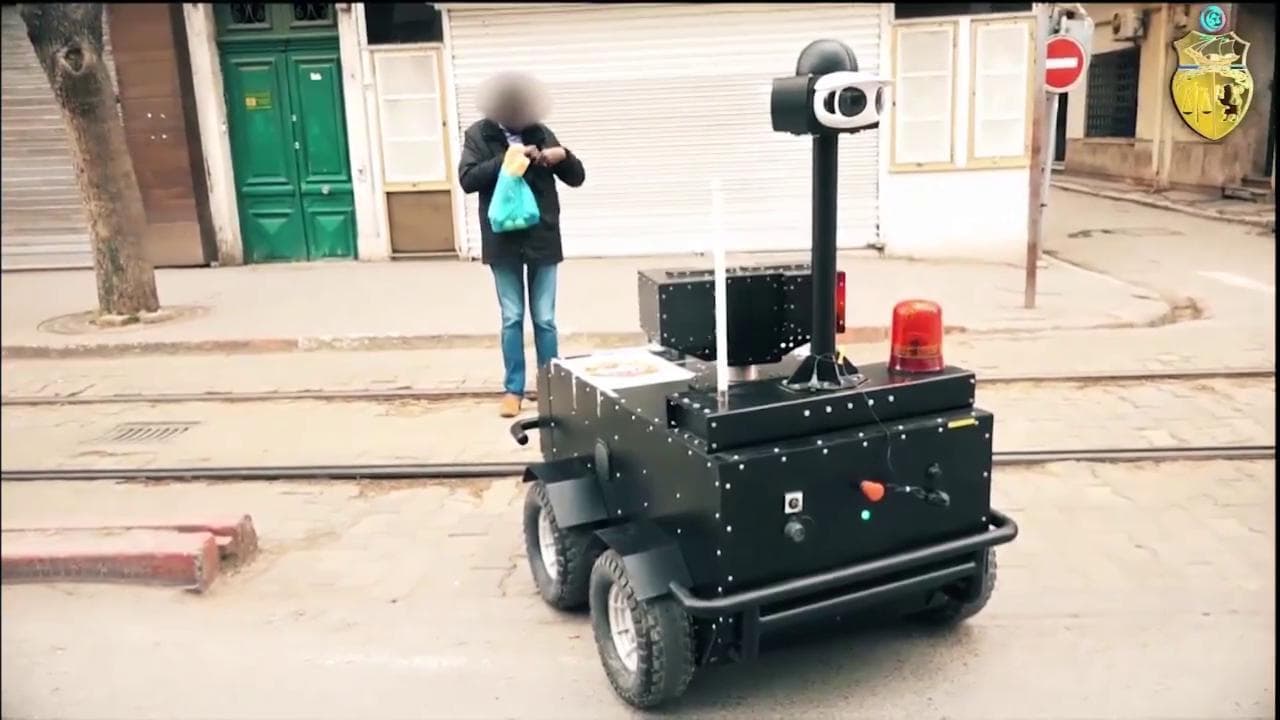Coronavirus, in Tunisia i robot effettuano i controlli in strada