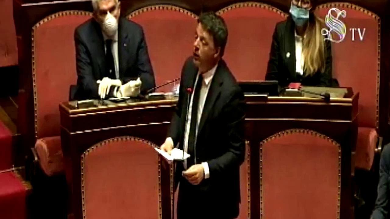 Coronavirus, Renzi: "Serve segnale simbolico: riapriamo le librerie, perché curano l'anima"