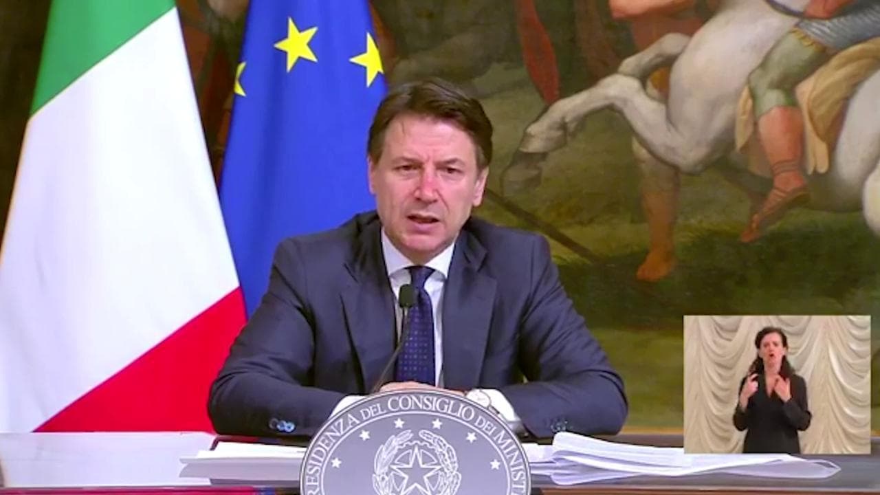 Coronavirus, Conte rassicura: "Carburanti e alimentari garantiti. Spero non ci siano scioperi"