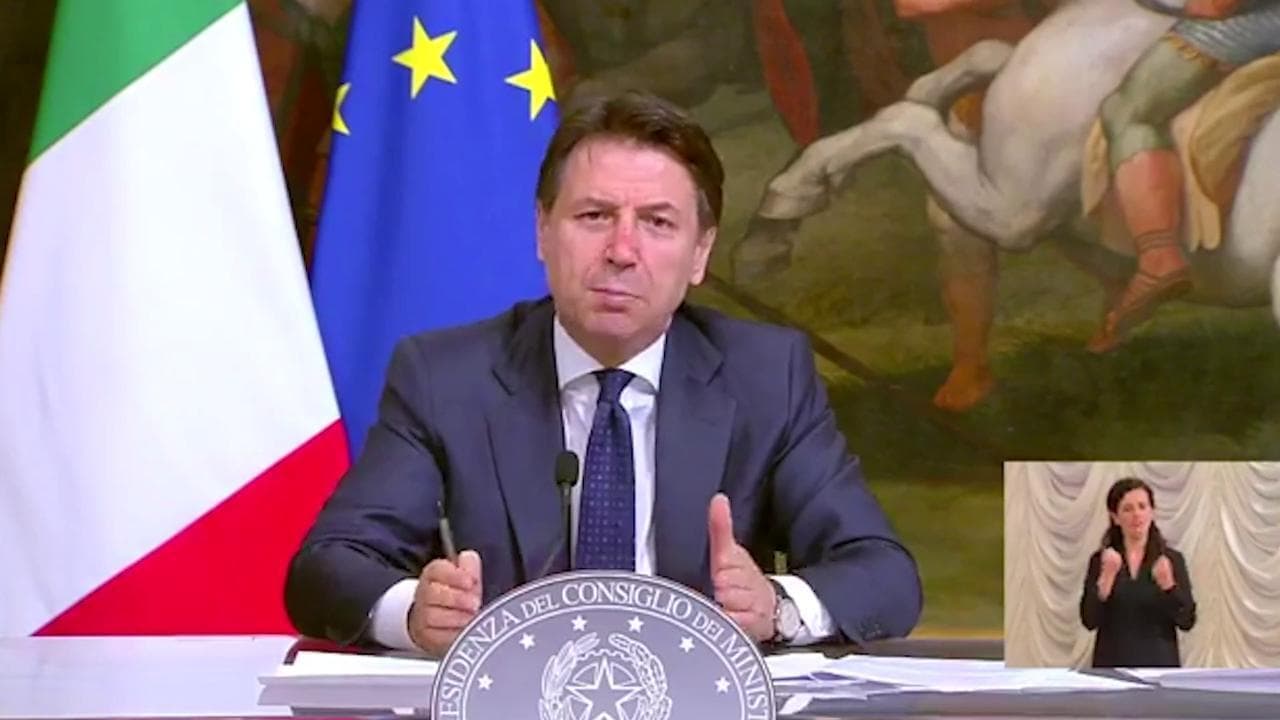 Coronavirus, Conte: "Multe fino a 3mila euro a chi esce. Regioni possono essere più severe"