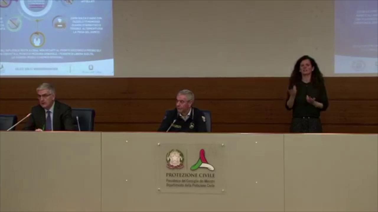 Coronavirus, Brusaferro: "Nostra scommessa è che virus non cresca al Sud, ma comportamenti ancora sbagliati"