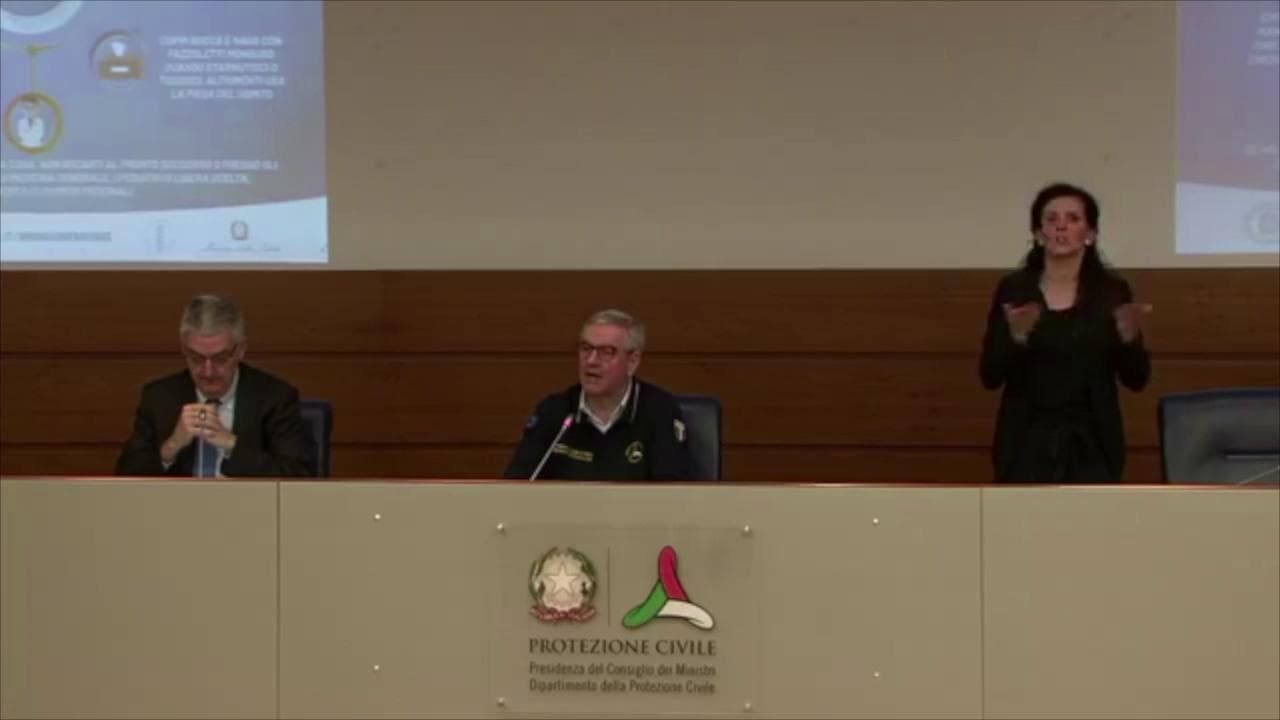 Coronavirus, Borrelli: "Prese misure massime di restrizione. Orari più lunghi supermercati evitano assembramenti"