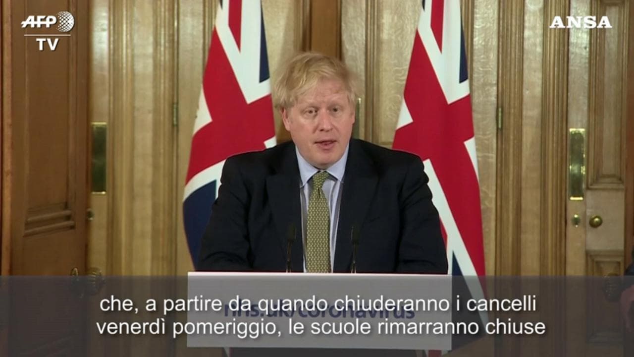 Coronavirus, Boris Johnson chiude le scuole nel Regno Unito: "E' il momento giusto"