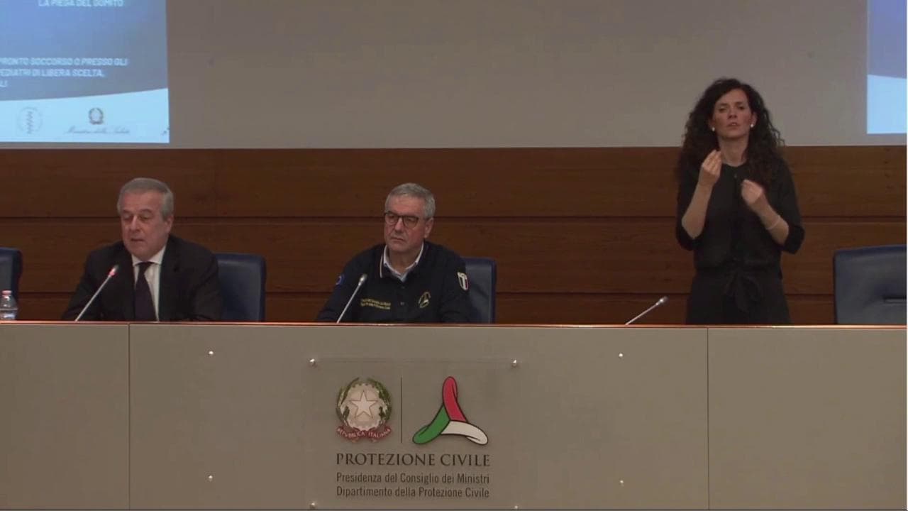 Coronavirus, Locatelli (Css): "La trasmissione del virus tramite superfici è una modalità marginale"