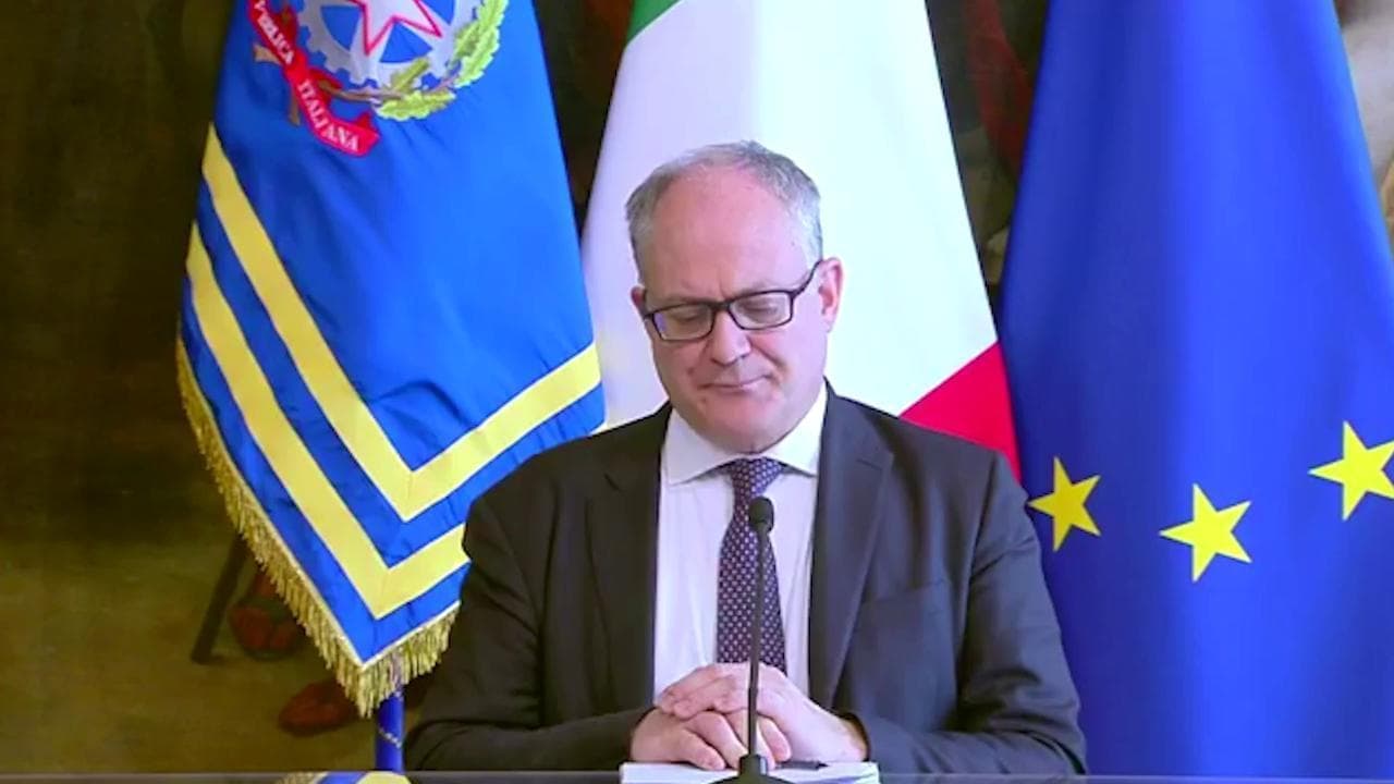 Coronavirus, Gualtieri: "Nessuno deve perdere il proprio posto di lavoro"