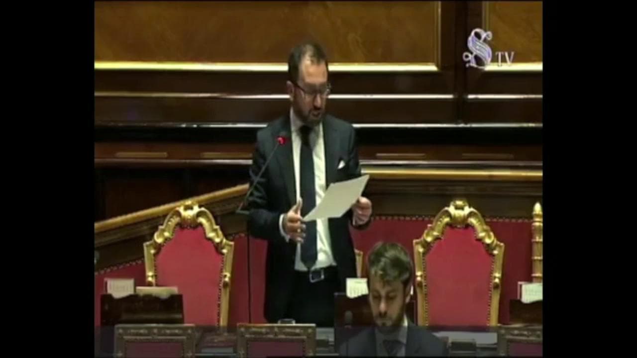 Coronavirus, Bonafede: "Rivolte in carcere atti criminali di minoranze. Lo stato non indietreggia"