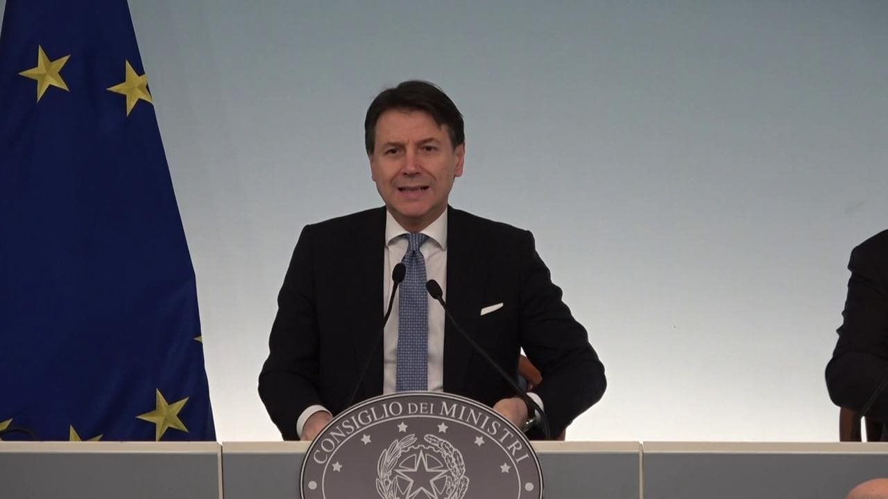 Coronavirus, Conte: "7,5 miliardi per emergenza". Gualtieri: "Nessuno deve perdere il lavoro"