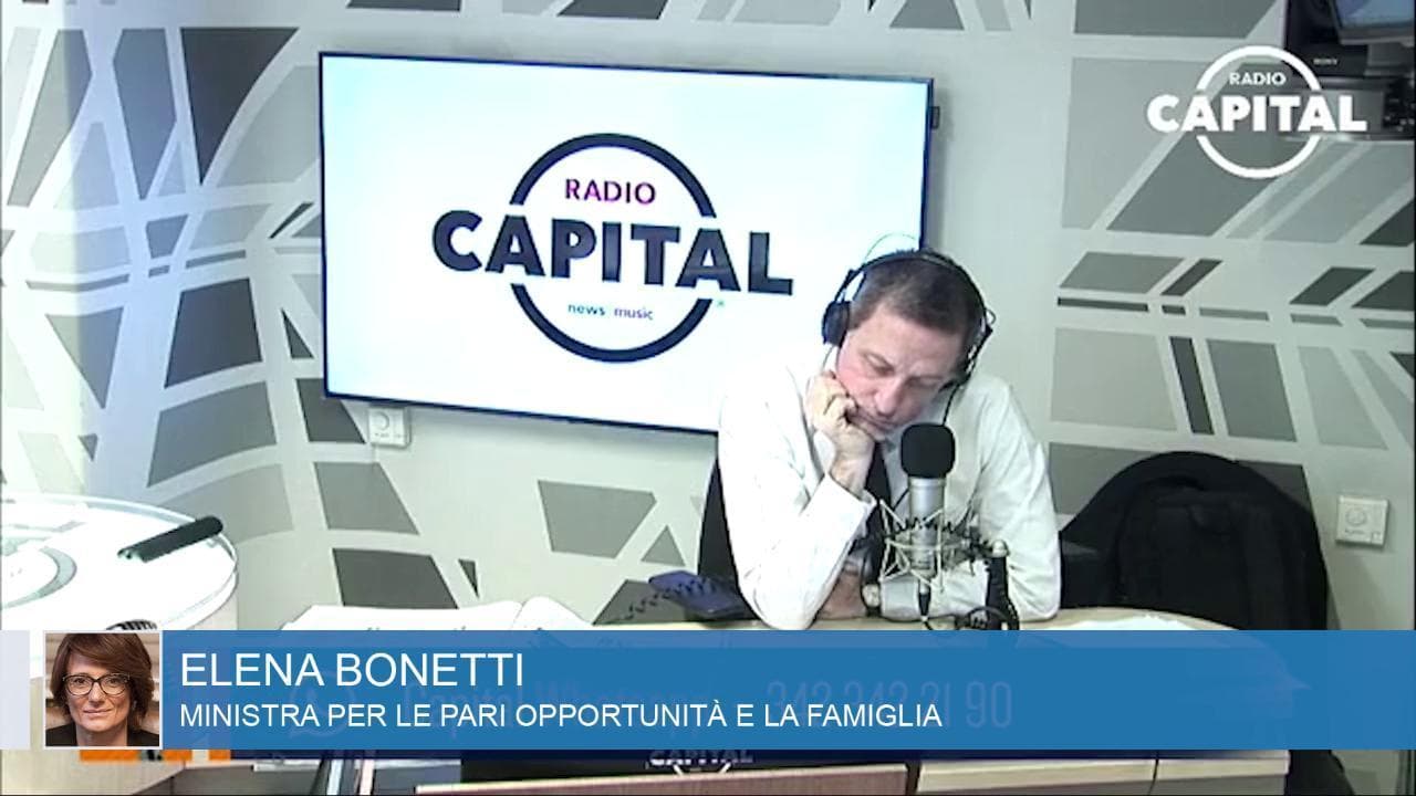Coronavirus, la ministra Bonetti: "Ipotesi voucher babysitter e congedi straordinari. Da Comitato Scientifico nessun no a chiusura scuole"