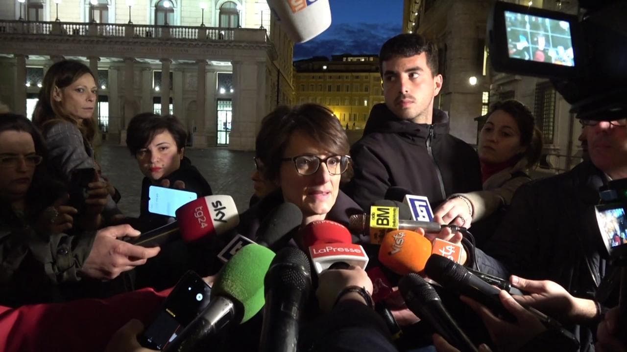 Scuole chiuse per coronavirus, Bonetti: "Stiamo studiando un sostegno economico per le spese delle famiglie"