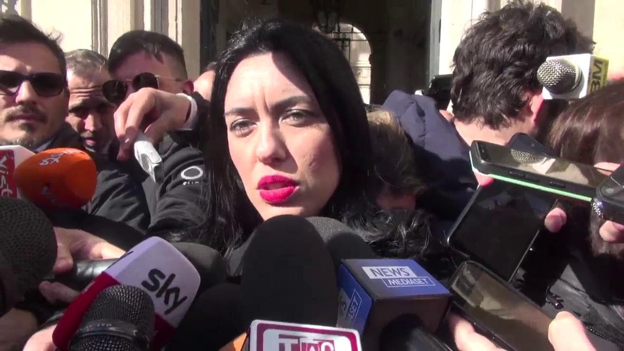 Coronavirus, Azzolina: "No chiusura scuole al momento, decisione nelle prossime ore"