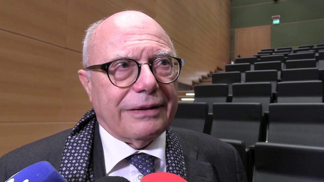 Coronavirus, Galli (ordinario malattie infettive Sacco): "Ipotizzo che virus circoli sottotraccia da settimane"