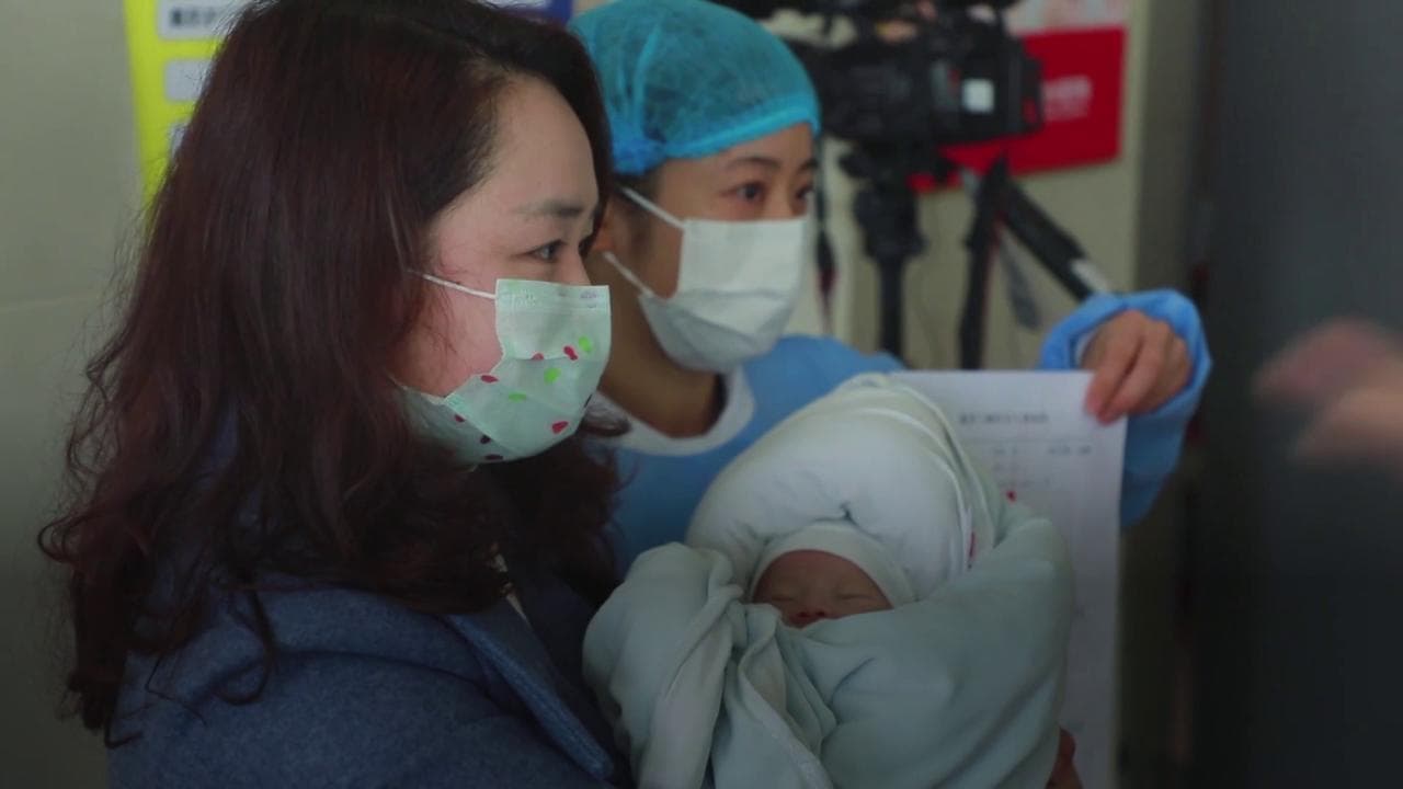 Cina, nascere da una mamma con il coronavirus: la battaglia vinta della piccola An An