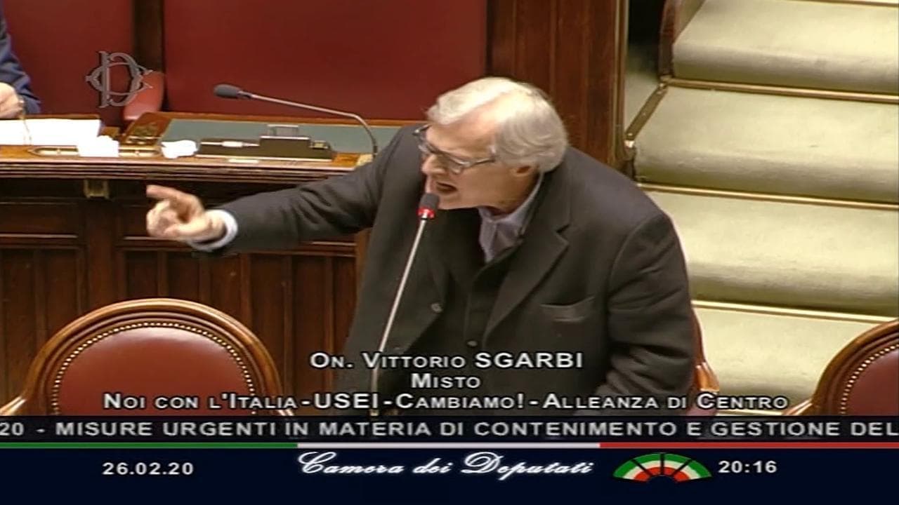Coronavirus, show di Sgarbi alla Camera: "È una presa per il c... Non c'è la peste, è un tranello di Salvini"