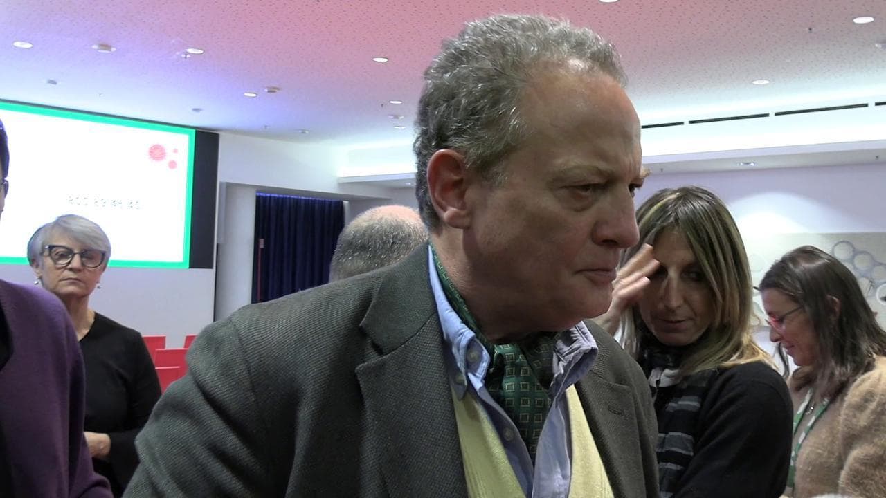 Coronavirus, Regione Lombardia: "Conferenza annullata. Verifiche sanitarie su un dipendente regionale"