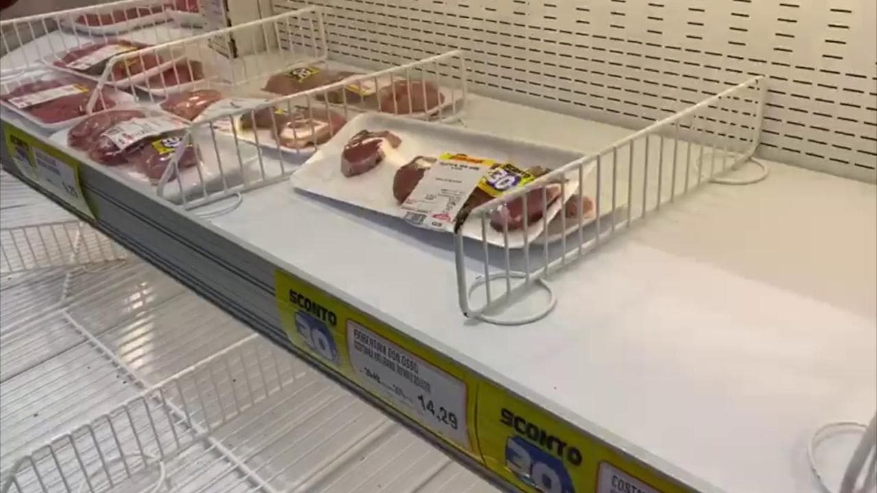 Coronavirus, supermercati presi d'assalto a Milano. Gallera rassicura i cittadini: "Resteranno sempre aperti"