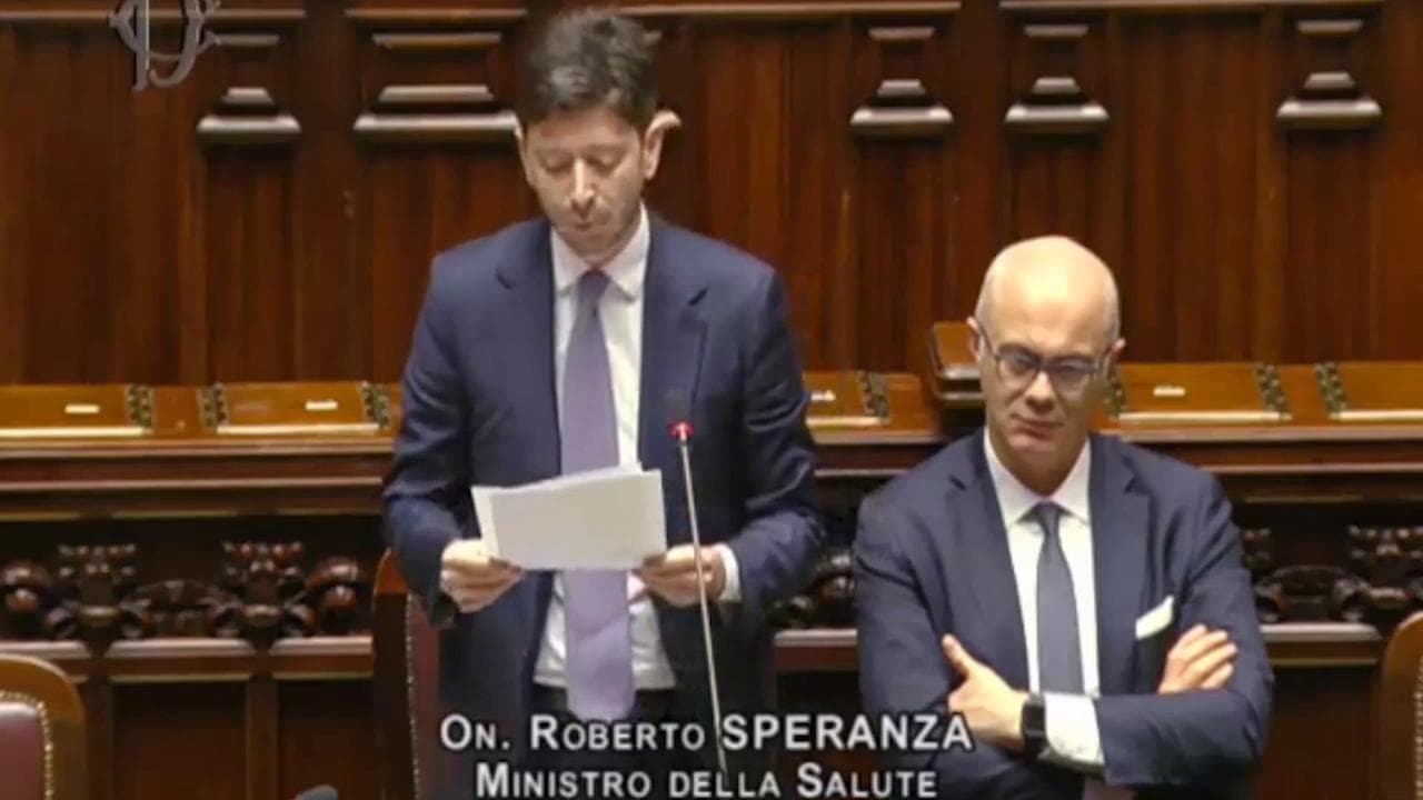 Coronavirus, Speranza: "In un giorno 700 chiamate al numero 1500 per segnalare casi sospetti"