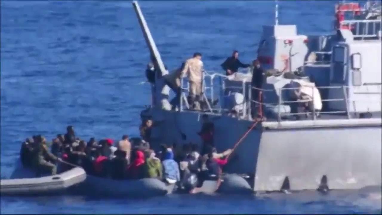 "Nave turca consegna migranti alla Libia", la denuncia di Mediterranea