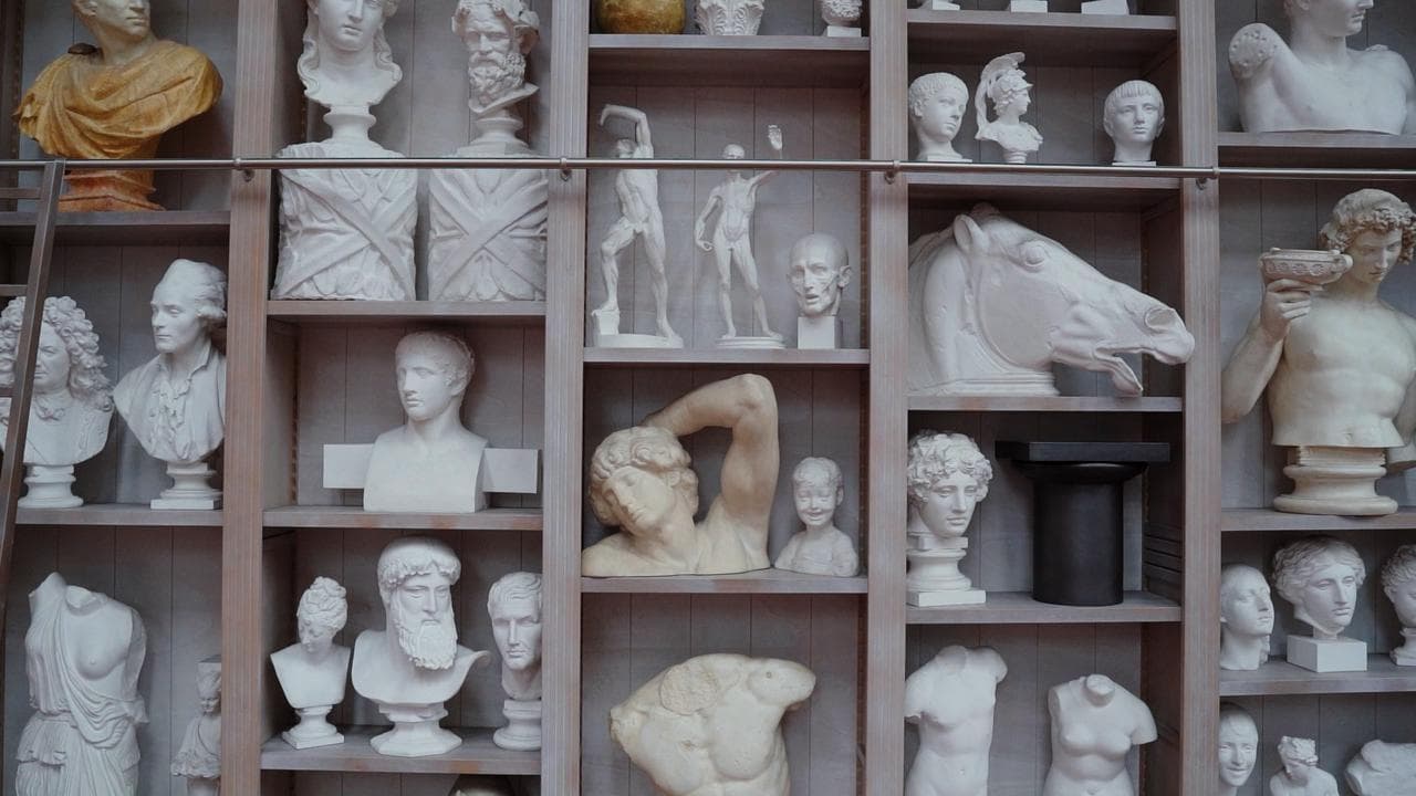 Nella fabbrica di statue ricreo il David col gesso