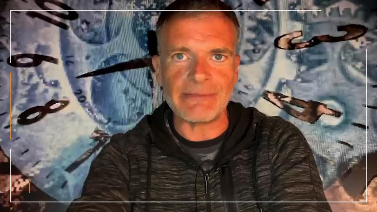 Stefano Massini, Ufficio racconti smarriti - 29 aprile 1945 Hitler indica come successore Karl Dönitz