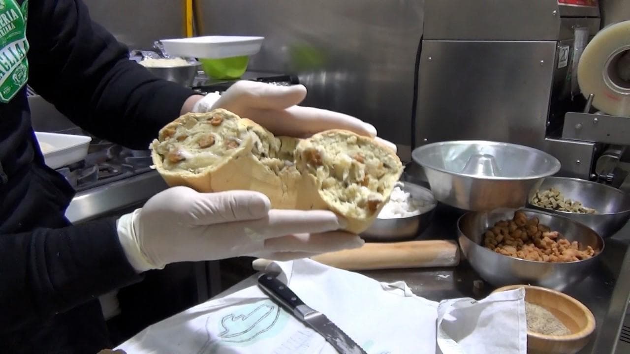 Pasqua profana a Napoli: il casatiello è vegano