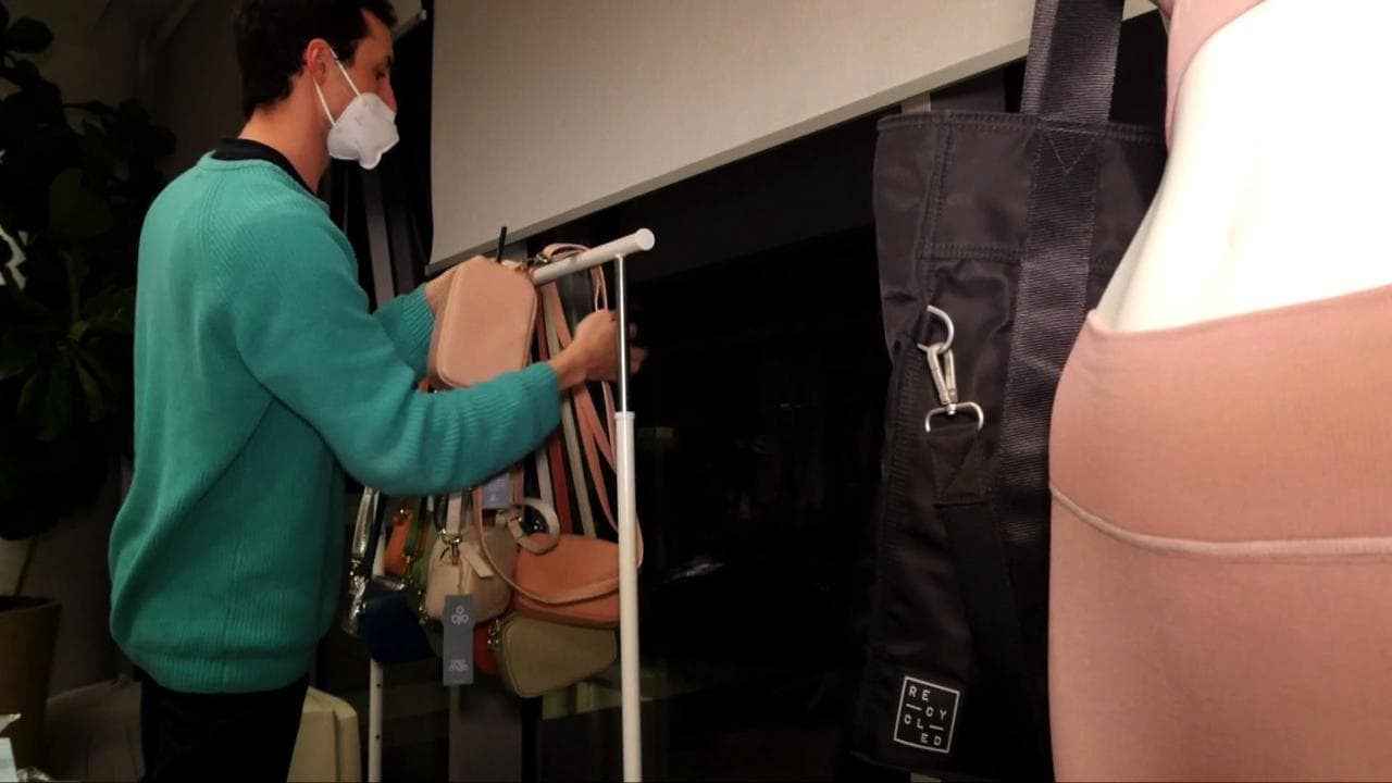 Per fare una borsa ci vuole un ananas
