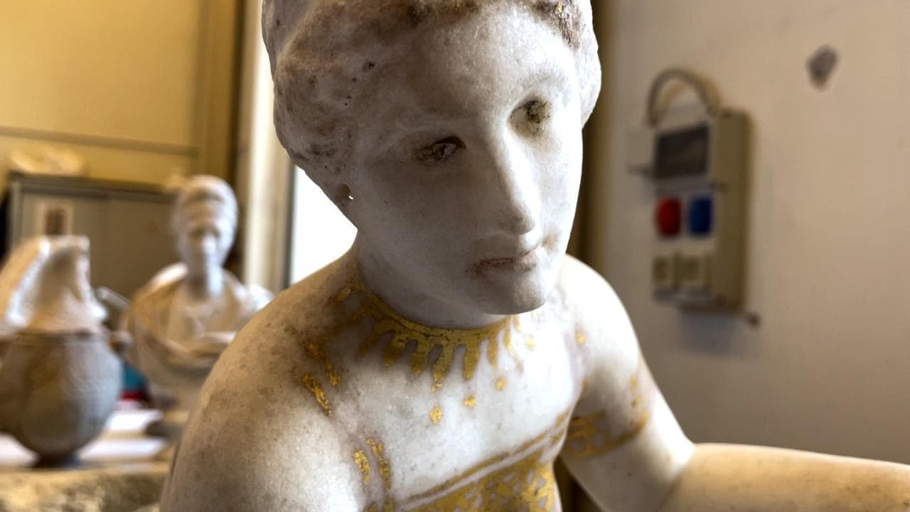 Le antiche statue romane rimettono il bikini d'oro