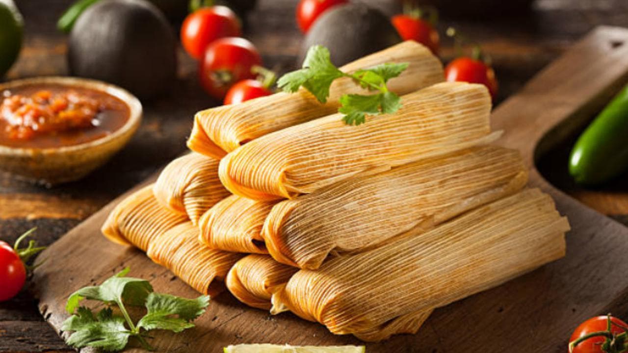 Capodanno a tavola: dai tamales alla vasilopita, le tradizioni nel mondo