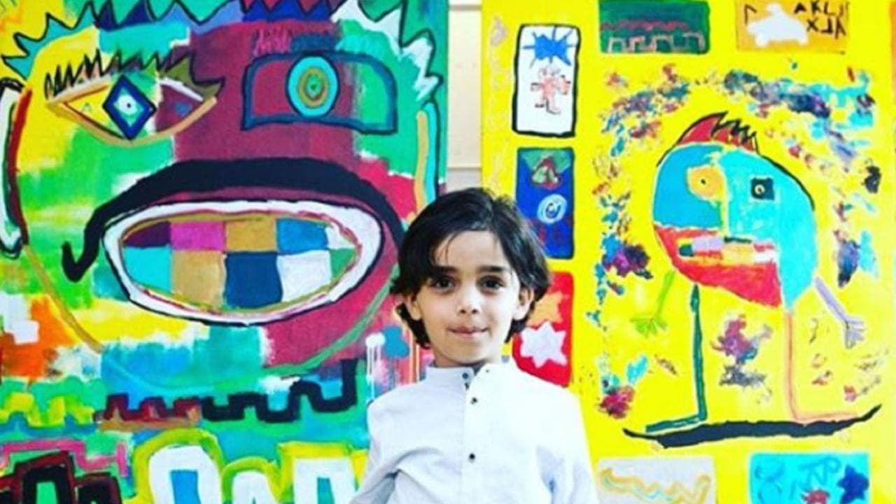 Mikail, pittore prodigio a 7 anni: i suoi quadri venduti a migliaia di euro