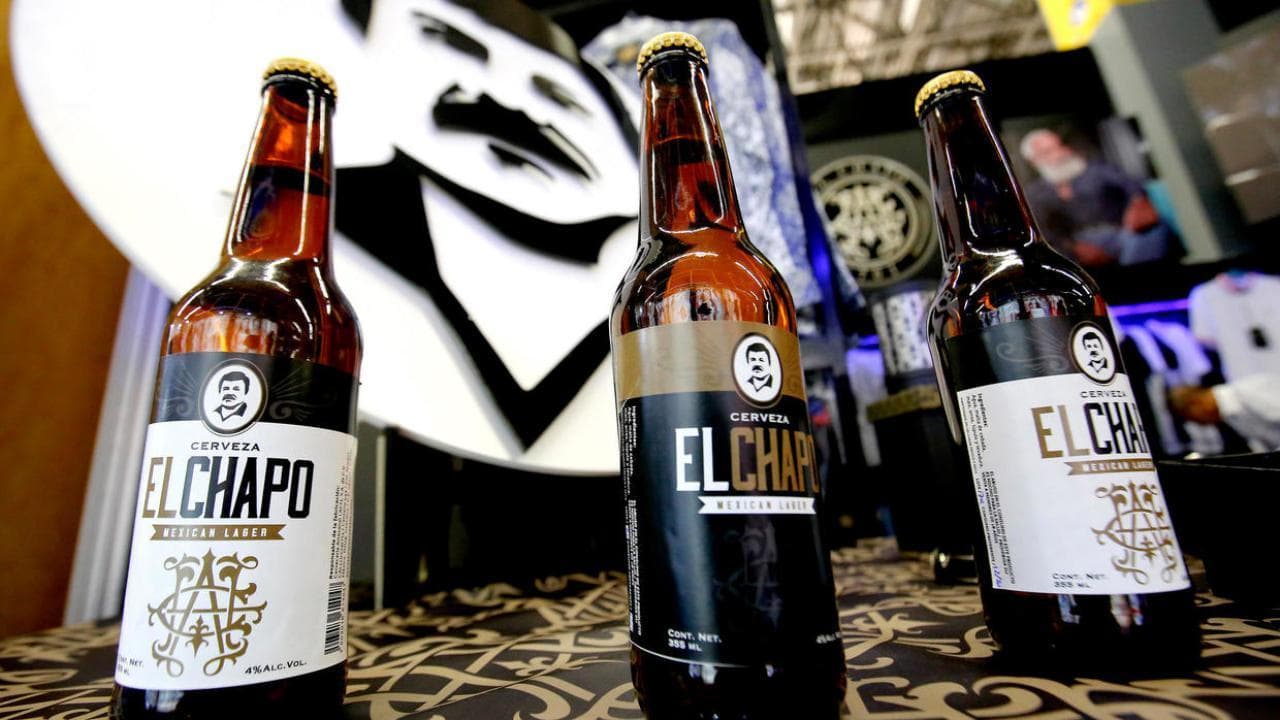 El Chapo, la figlia del re della droga lancia una birra col volto del padre