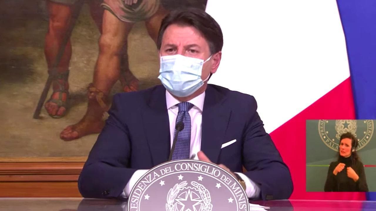 Zona rossa a Natale, Conte: "Non mandiamo polizia nelle case, controlli solo su spostamenti"