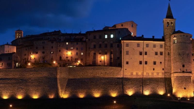 Italy, Tuscany, Anghiari at dusk