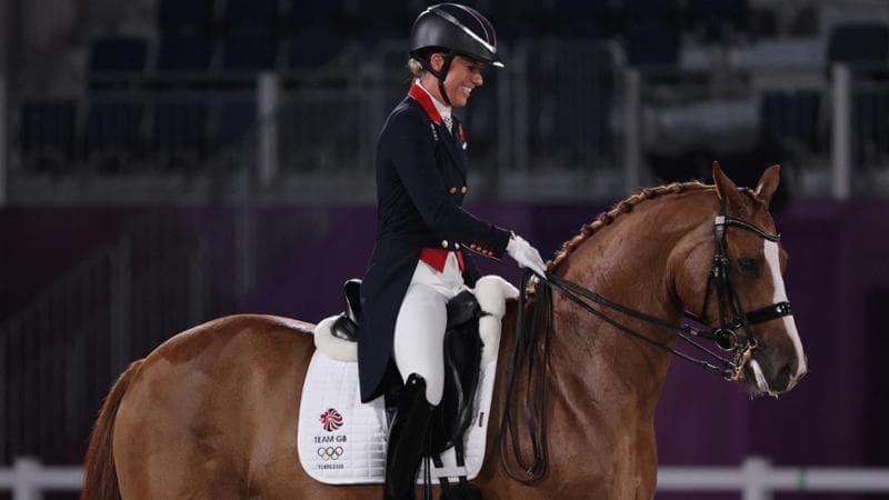 La caduta della stella dell’equitazione inglese: Dujardin via dalle Olimpiadi. "Mi vergogno”