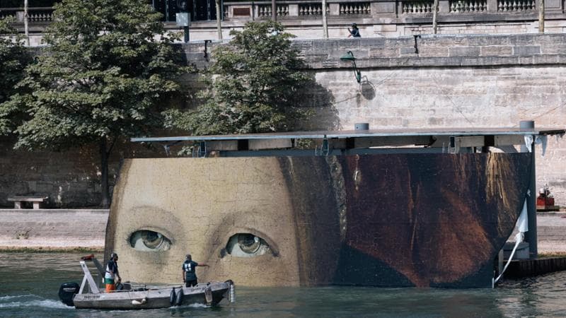 Un dettaglio della scenografia sulla Senna per lo spettacolo di inaugurazione dei Giochi