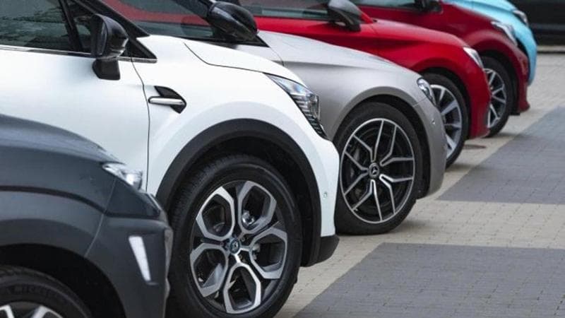 Dalle ammaccature al seggiolino. Tutto quello che dobbiamo sapere per fare le vacanze con l’auto a noleggio, evitando brutte sorprese