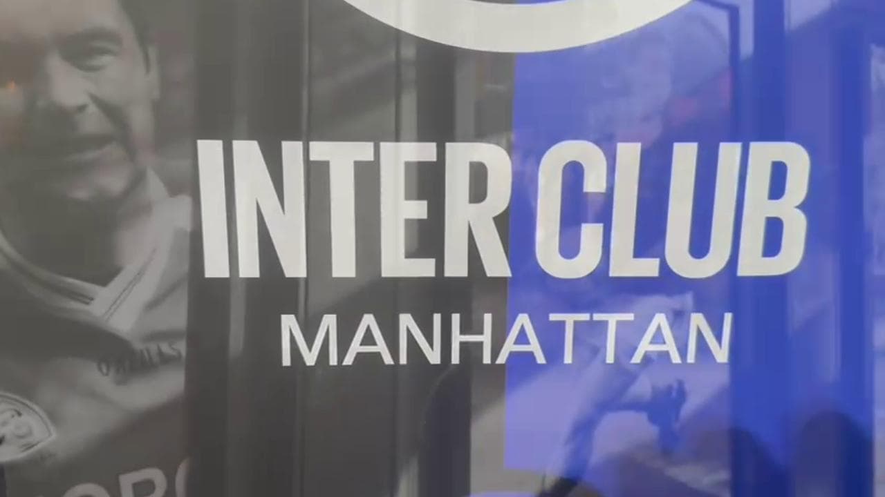 La festa dei tifosi nell'Inter club di New York, a Manhattan: "I campioni dell'Italia siamo noi"