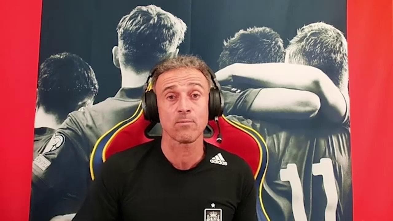 "Sesso prima dei match? Normale, basta non fare orge". Luis Enrique, il ct spagnolo, è scatenato