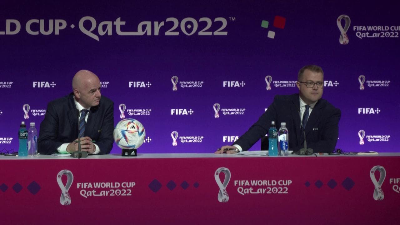 Mondiali di calcio, il coming out del capo dei media della Fifa: "Sono gay e sono qui in Qatar"