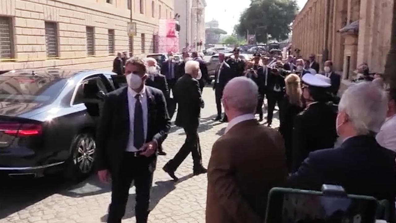 Crisi di governo, la prima uscita pubblica di Sergio Mattarella e dei ministri Speranza e Franceschini