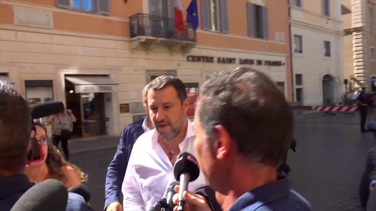 Governo, Salvini rientra in Senato: "Centrodestra unito"