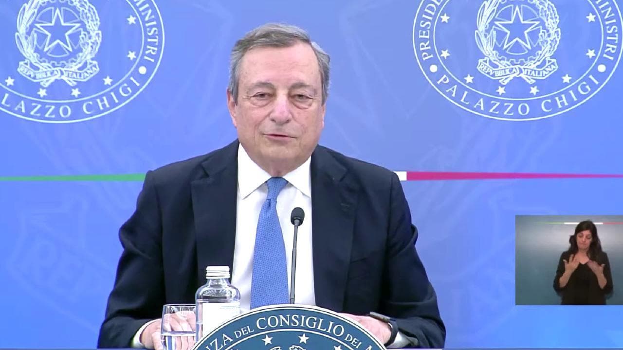 Draghi: "Se continuano ultimatum il Governo non lavora. Verifica alle Camere? Chiedete a Mattarella"