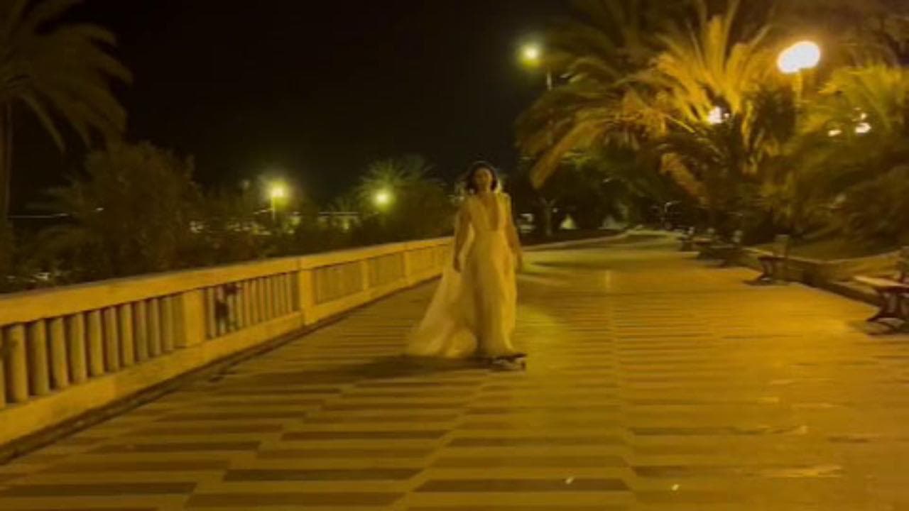 Sanremo 2022, Elisa sullo skate dopo la finale: ecco il video della corsa sul lungomare