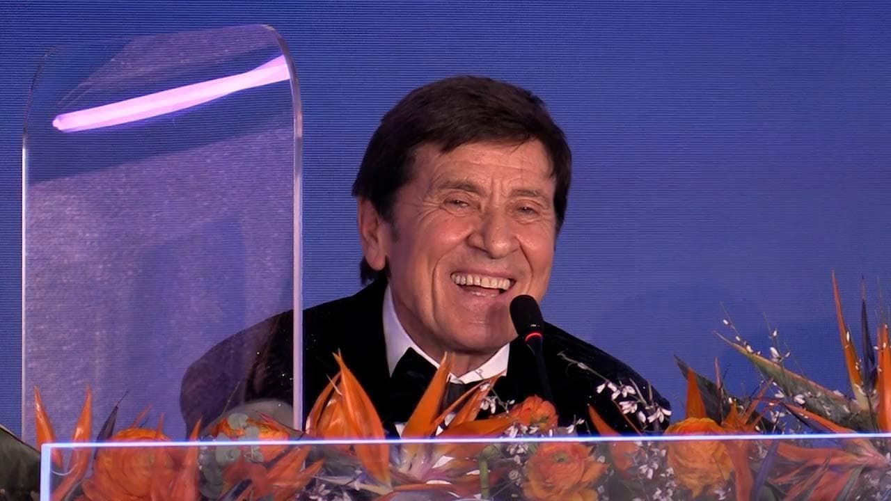 Sanremo 2022, Morandi show in sala stampa: "Io alla conduzione del Festival 2023? Tocca ad Amadeus"